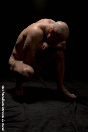 tony_022kneepose.jpg